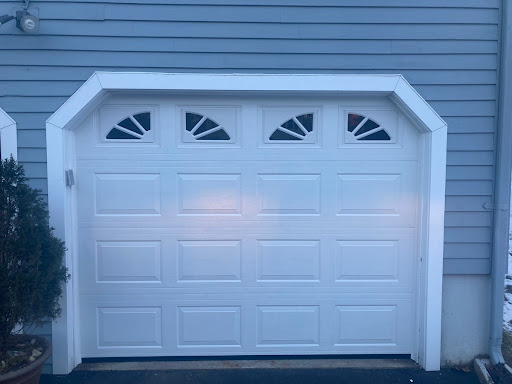 9’0″ x 7’0″ Haas Model 680 Garage Doors