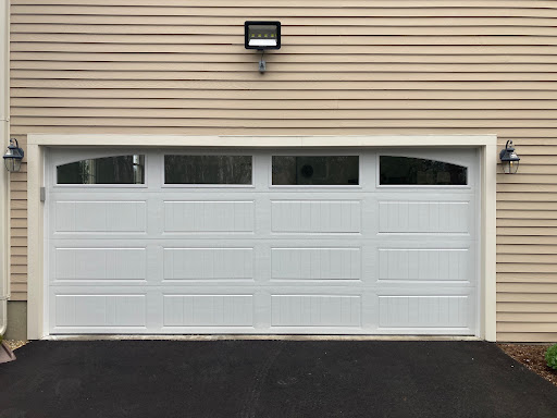 Garage Door Newport, RI! Synergy 370 3/4 HP Belt Drive Openers. 9′ 0″ x 8′ 0′. Type: BridgeportTM ­ Premium Series with Intellicore. Extended Panel.